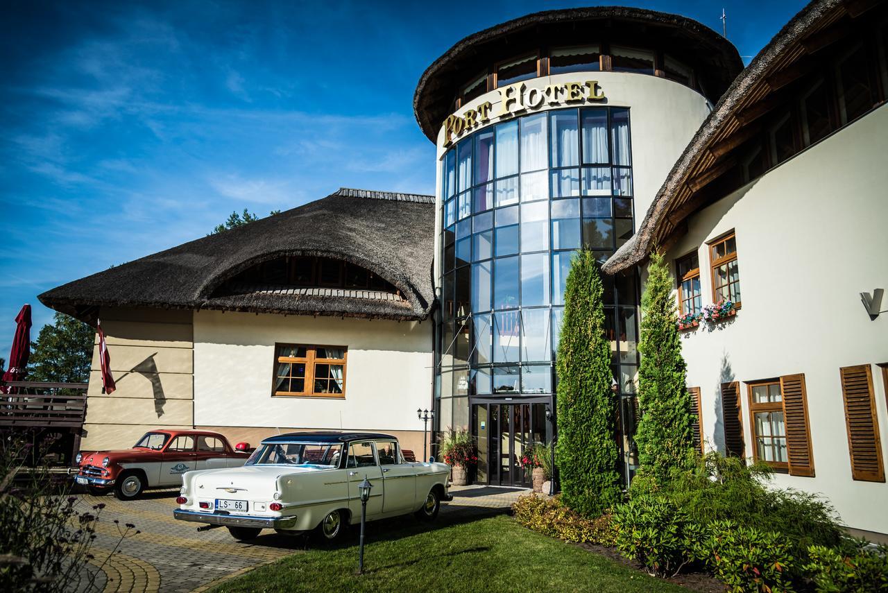 Port Hotel Адажі Екстер'єр фото
