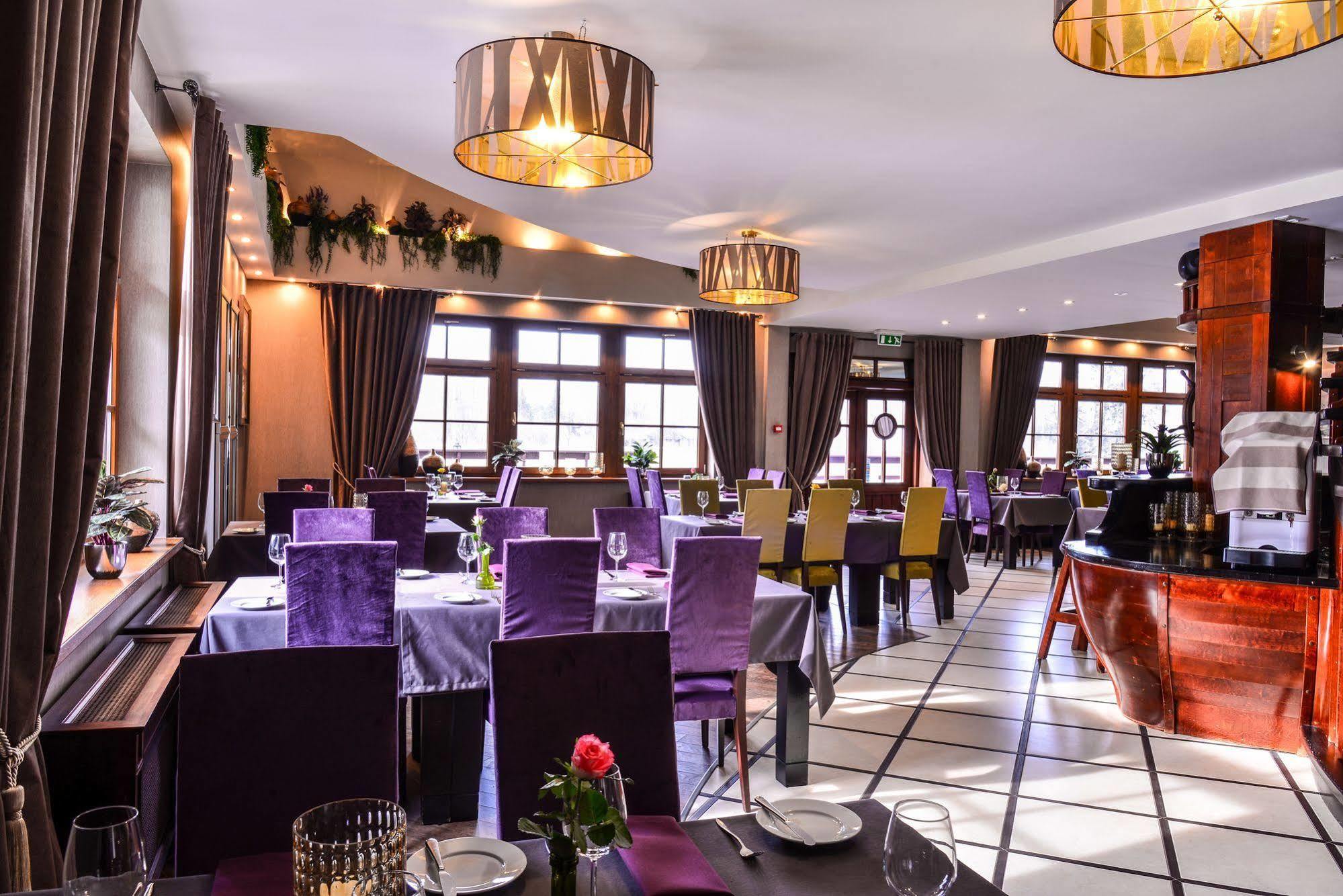 Port Hotel Адажі Екстер'єр фото